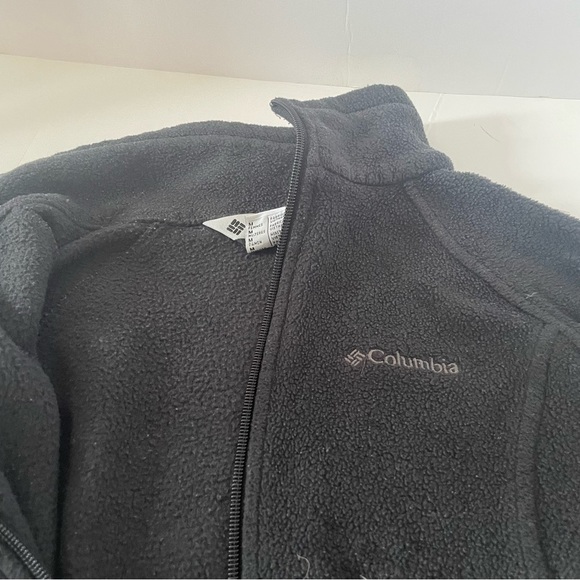 Columbia Women’s Black Fleece Zipper Jacket, size Medium. - Picture 3 of 5